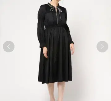 긴팔 원피스 포에틱 블랙 컬러