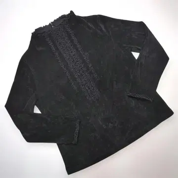 [ 시착만 한 상품 ] 잉게보그 블랙 벨벳 프릴 사용 긴팔 풀오버