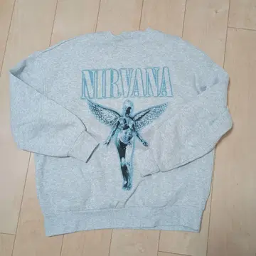 NIRVANA 천사 그래픽 맨투맨 S