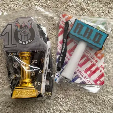 10th WEST & A.H.O. 트로피형 응원봉