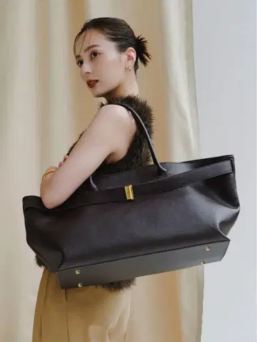 [ 새상품 ] anuans 아뉴앙스 벨트 디테일 백 brown