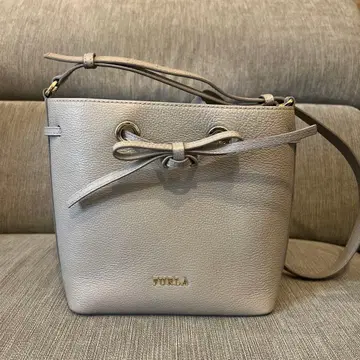 FURLA 그레이 버킷 백