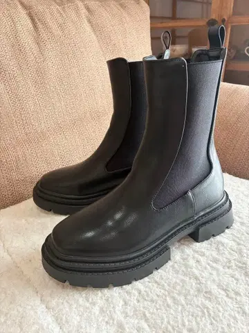 블랙 사이드 고어 부츠 통굽