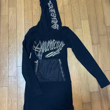 블랙 스톤 장식 후드 후드티