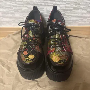 YOSUKE 통굽 일본풍 꽃무늬 레이스업