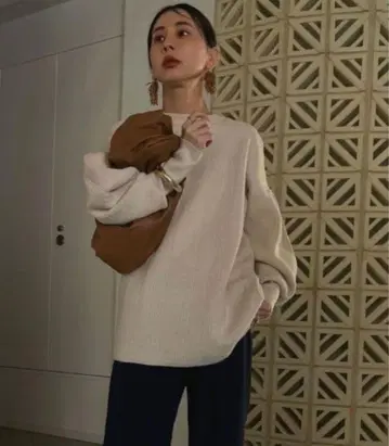 Ameri WAFFLE LIKE 퍼프 슬리브 니트