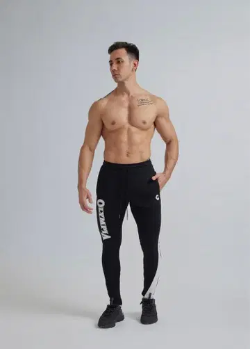 레어! 택 포함 새상품 S 사이즈 크로노스 올림피아 조거 팬츠 블랙