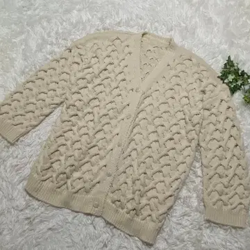 케이블 짜임 니트 가디건 손뜨개질풍 아이보리 빅