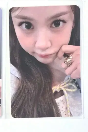 hearts2hearts focus everline 럭키 드로우 카르멘