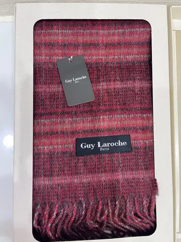 기 라로슈 빨간색 계열 머플러