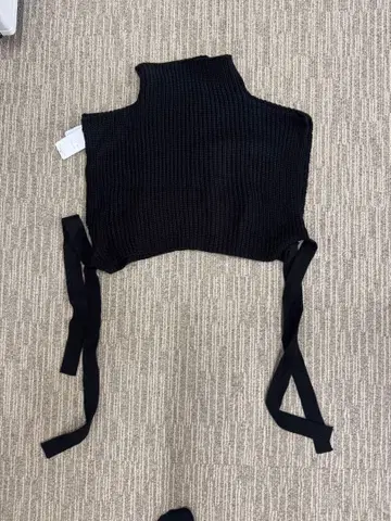 블랙 슬리브리스 니트 M 사이즈