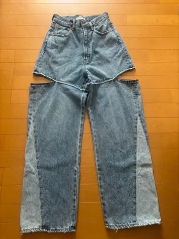 컷 아웃 디자인 라이트 블루 데님