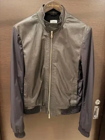 EMMETT 잽스 아르키비오 싱글 라이더 자켓 블랙