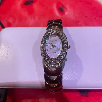 ACONTE 타원형 자개 다이얼 손목시계