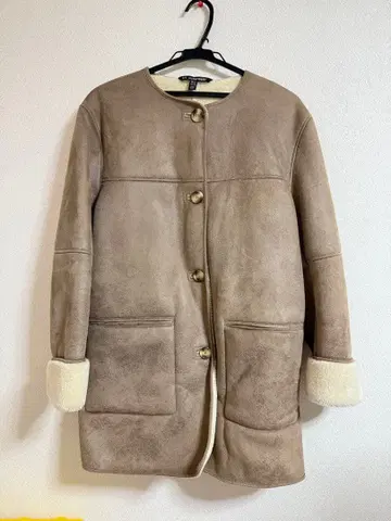 ZARA 무스탕 아우터 새상품급