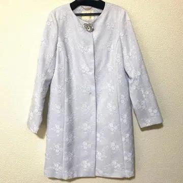 꽃무늬 자수 롱 코트 파스텔 블루