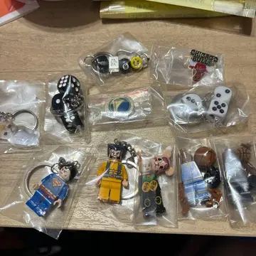 캐릭터 키링 인형 핀 배지 세트