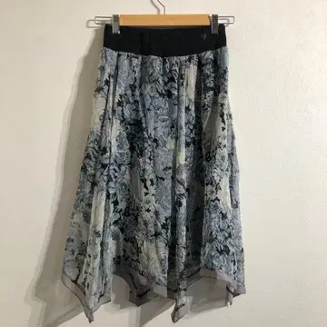 SILENT WORTH 블루 스커트 새상품급