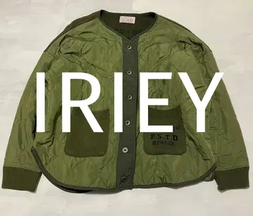 완판템 IRIEY 노카라 백 니트 자카드 로고 퀼팅 카키