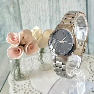 [레어.] MARGARET HOWELL 손목시계 실버 데이트 그레이 톤