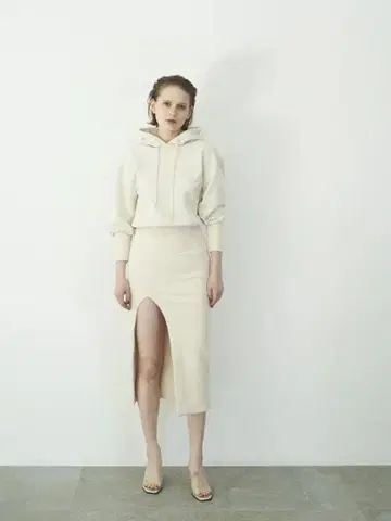 ROSARYMOON 로자림문 FrontSlitHoodieDress