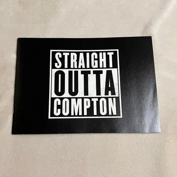 STRAIGHT OUTTA COMPTON 팜플렛