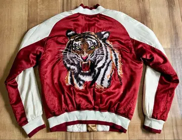 silence +noise 호랑이 타이거 자수 새틴 스카잔