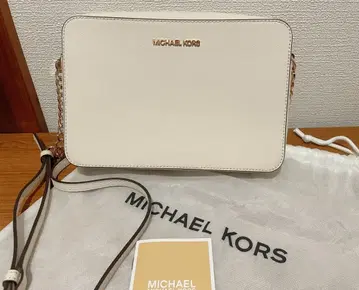 마이클코어스 숄더백 크림 화이트