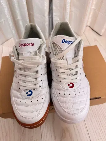 [왼쪽 25.5] 칸피나스 JP6, [오른쪽 25] 보아 비스타 KI 3