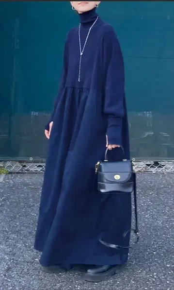 터틀넥 니트 원피스