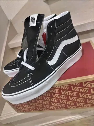 VANS 하이컷 스니커즈 블랙/화이트