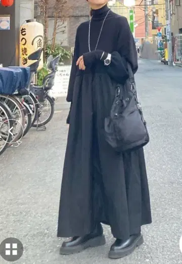 새상품급 CORNERS by KR 손가락 구멍 하이넥 도킹 원피스 M