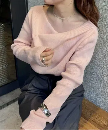 mystic 오프숄더 립 니트