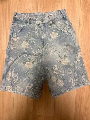 ZARA 꽃무늬 데님 숏팬츠