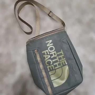 THE NORTH FACE 카키 숄더백