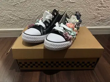 ALL*SPORT 플라워 장식 블랙 스니커즈