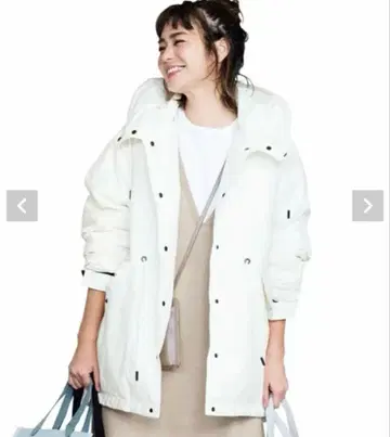 23구 다운 자켓 화이트