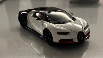 부가티 시론 미니카 화이트/블랙