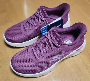 스케쳐스 여성용 스니커즈 23.5