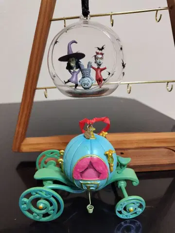 디즈니 스토어 오너먼트 2세트!