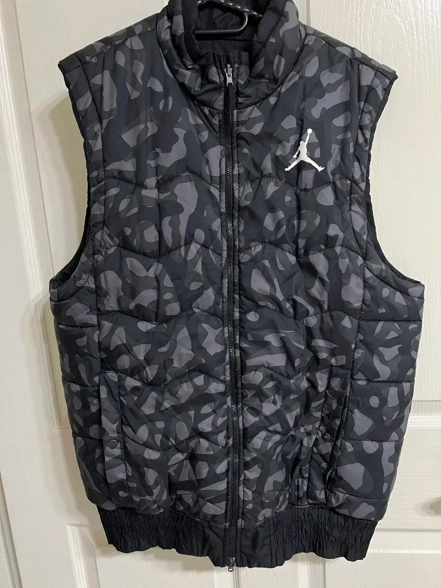 Jordan Reversible Padded Vest 100