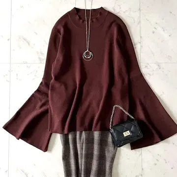 새상품급 어도어 울 플레어 슬리브 니트 풀오버 38 브라운 긴팔