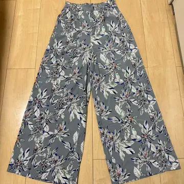 HARE 그레이 꽃무늬 와이드 팬츠