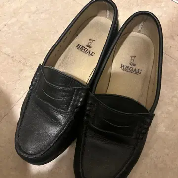 REGAL 블랙 로퍼 22cm