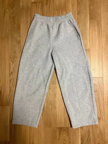 유니클로C 그레이 스웨트 팬츠 S 사이즈