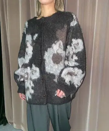 AIC. 패턴 가디건 2way 시착만 한 상품 미사용 새상품