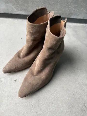 브렌타 스웨이드 부츠 두지엠 클라세