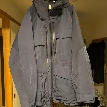 [유니클로] White Mountaineering 다운 자켓