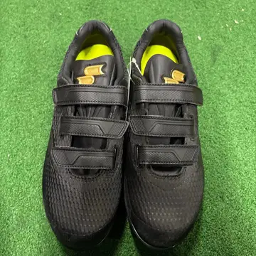 ssk 블랙 스파이크 슈즈