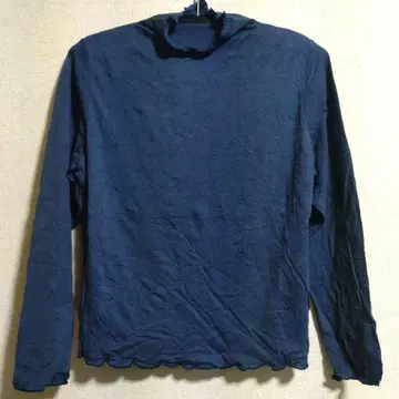 미사용 새상품 주름 가공 보틀넥 디자인 풀오버 티셔츠 일본제